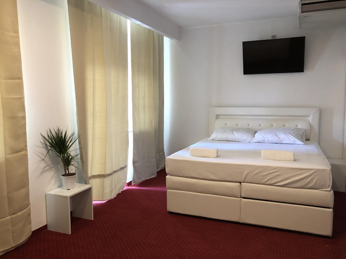 Hotel Park Crikvenica Bagian luar foto