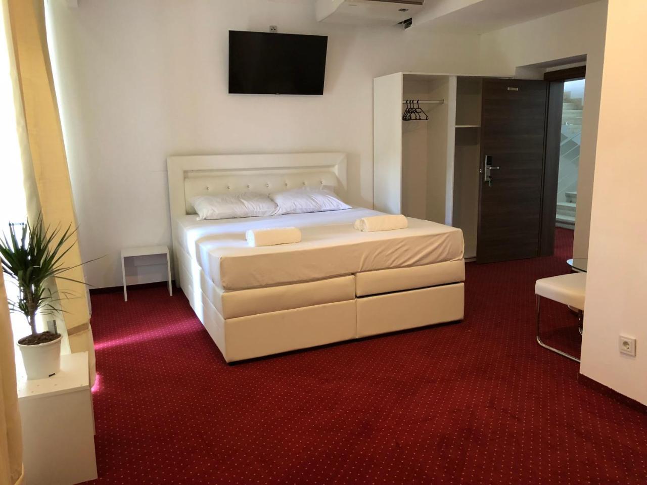 Hotel Park Crikvenica Bagian luar foto